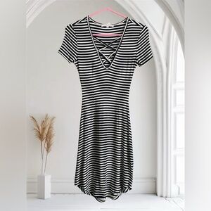 Olivaceous Navy Blue/White Striped Fitted Dress-Size Small NWT